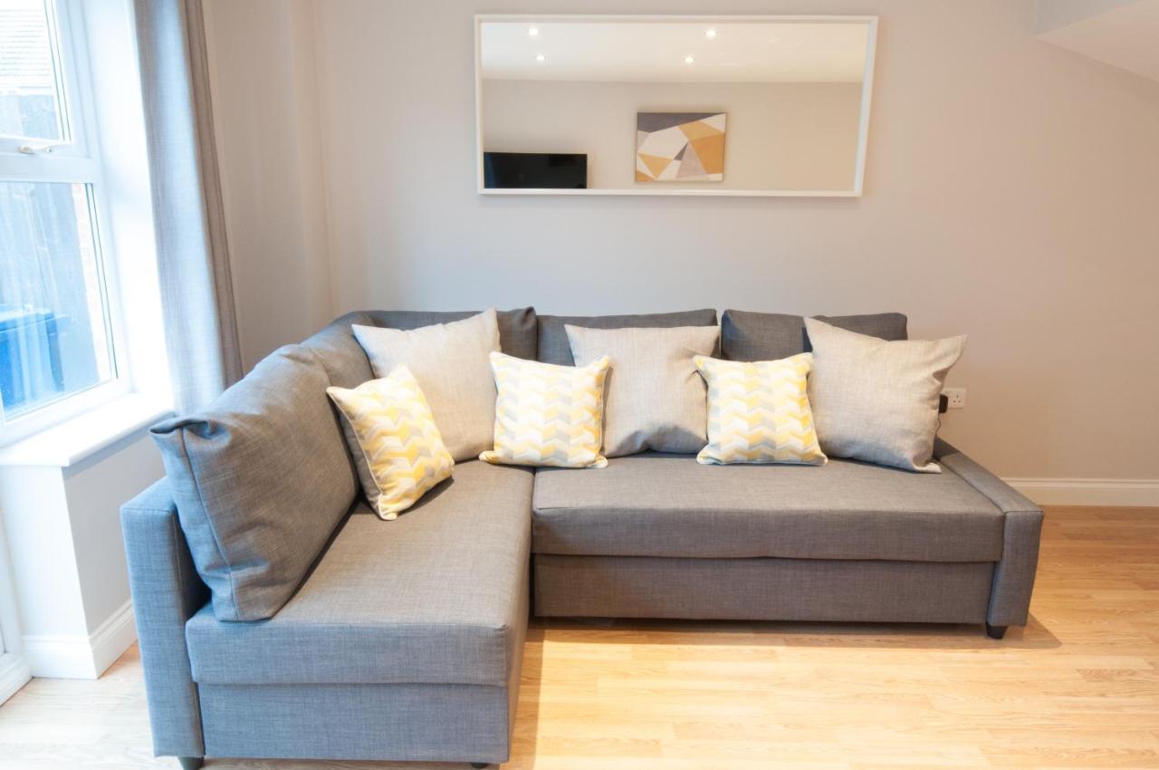 Newly Furnished Aztec House Villa Derby Buitenkant foto
